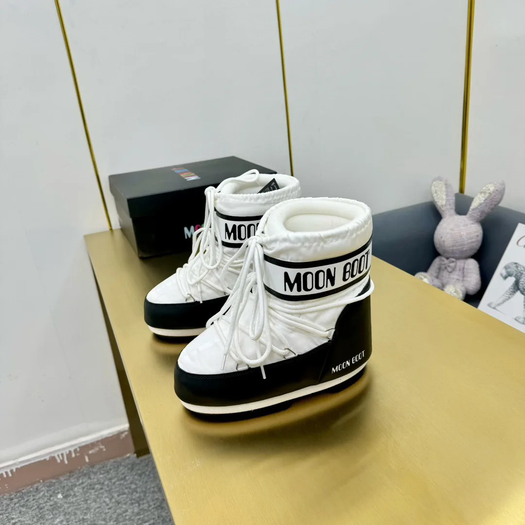 White and Black Short Moon Snow Boots image 1