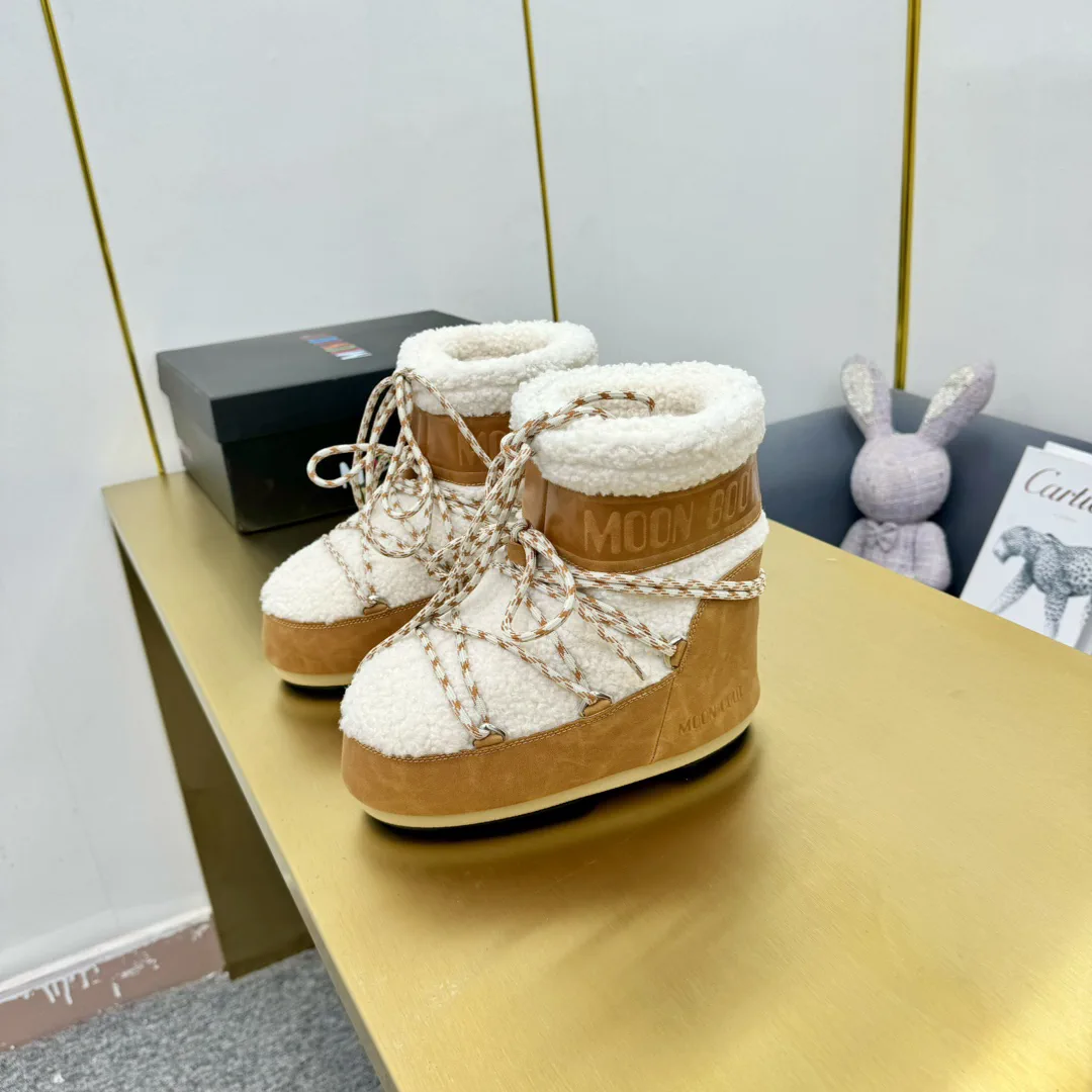 Fleece Lace-Up Short Snow Boots image 1