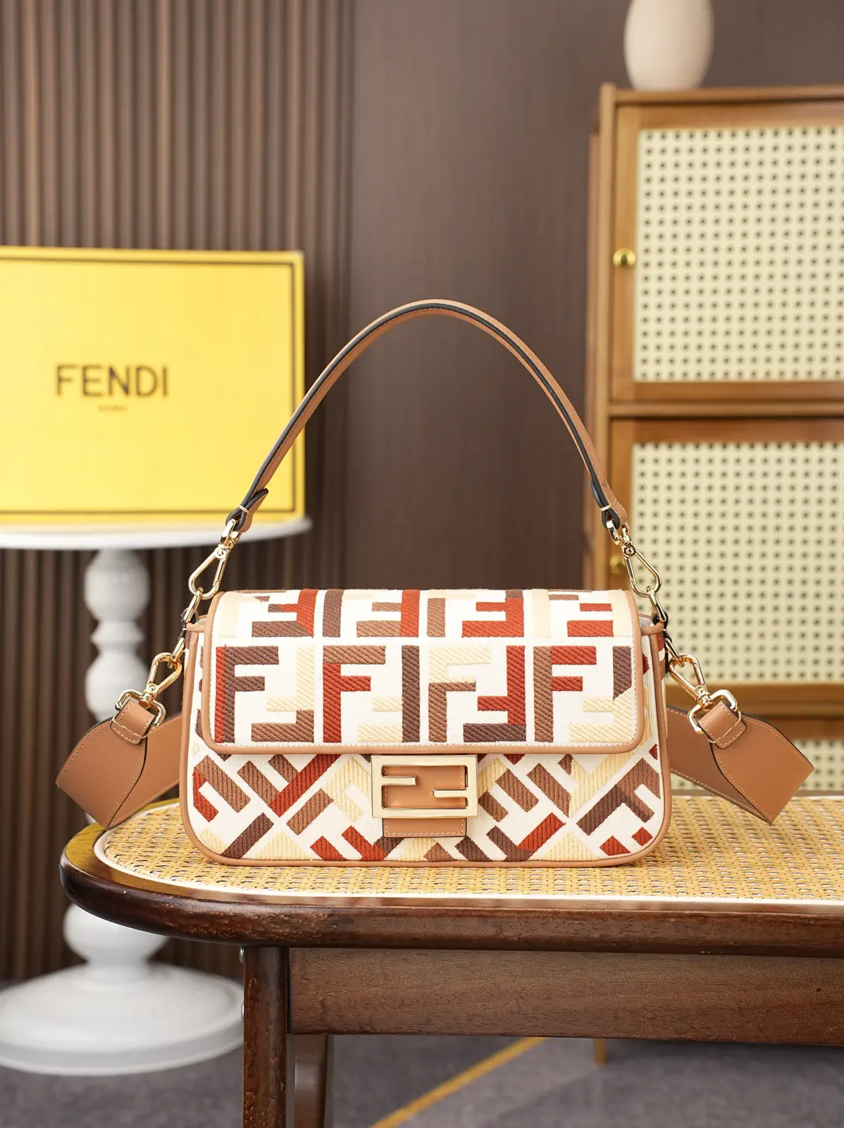 FENDI Baguette Shoulder Bag image 1