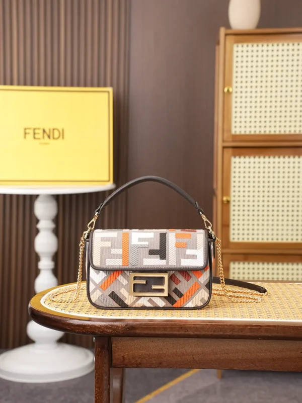 FENDI Baguette Top Handle Bag image 1