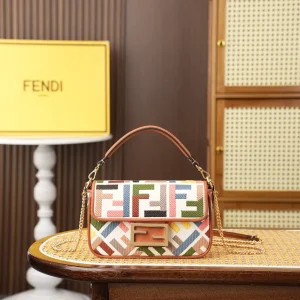FENDI Baguette Shoulder Bag image 1