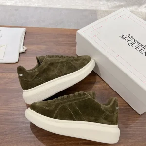 Oversized Platform Casual Sneakers image 1