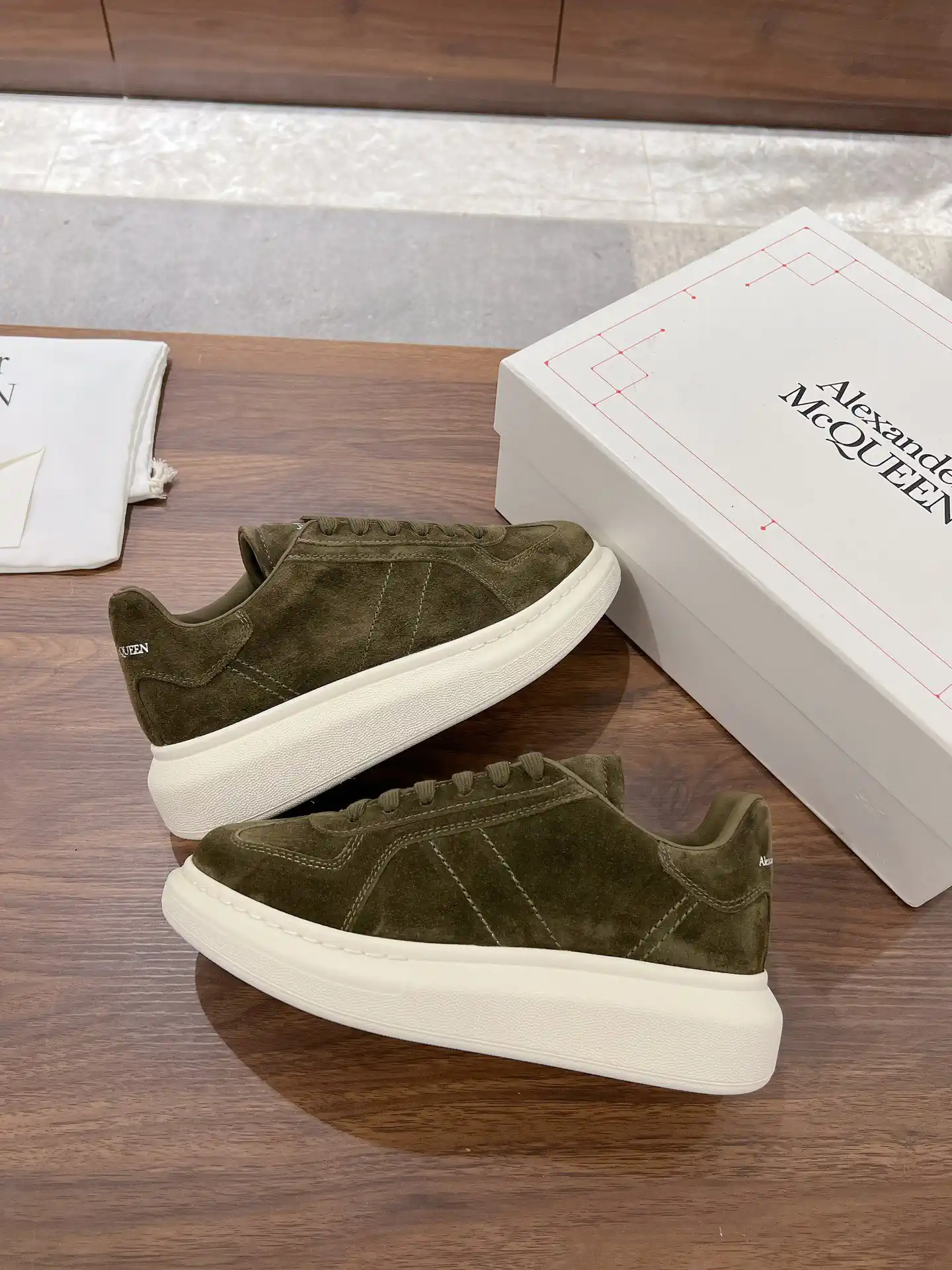 Oversized Platform Casual Sneakers image 1
