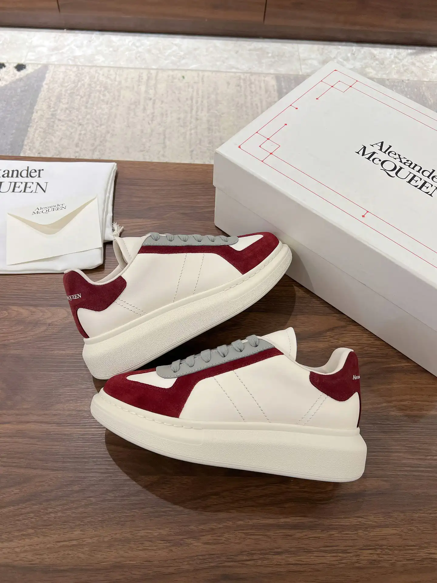 Oversized White Sneakers with Burgundy Accents image 1