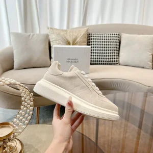 2024 New Comfort Edition Casual Sneakers image 1