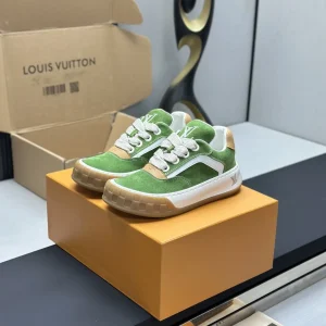 Green Low-Top Casual Sneakers image 1