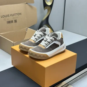 Low-Top Casual Sneakers with TPU Outsole image 1
