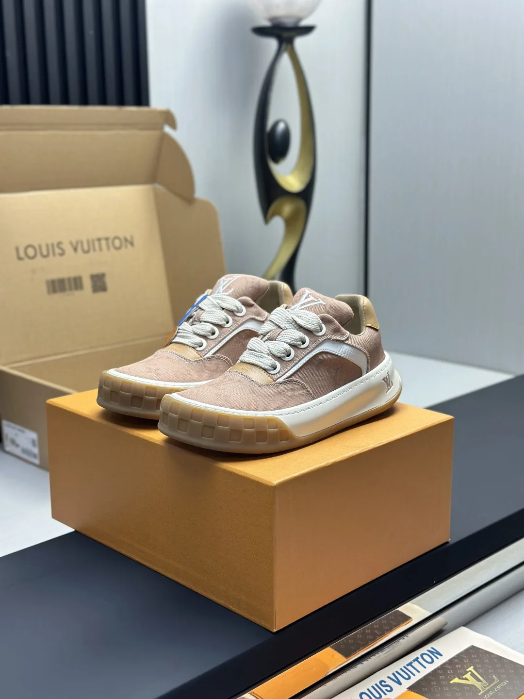 Low-Top Lace-Up Casual Sneakers image 1