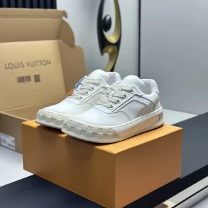 White Low-Top Casual Sneakers image 1