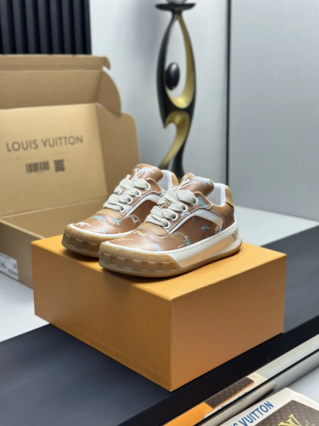 Printed Low-Top Casual Sneakers image 1