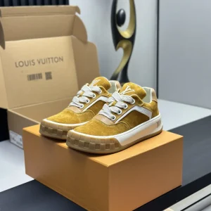 Low-Top Casual Sneakers with TPU Outsole image 1