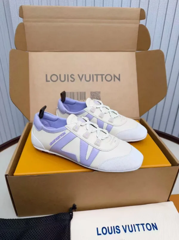 Women's Retro Lace-Up Casual Sneakers image 1