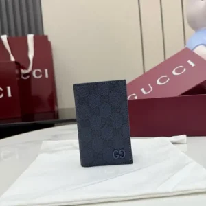Gucci GG Supreme Long Card Holder image 1