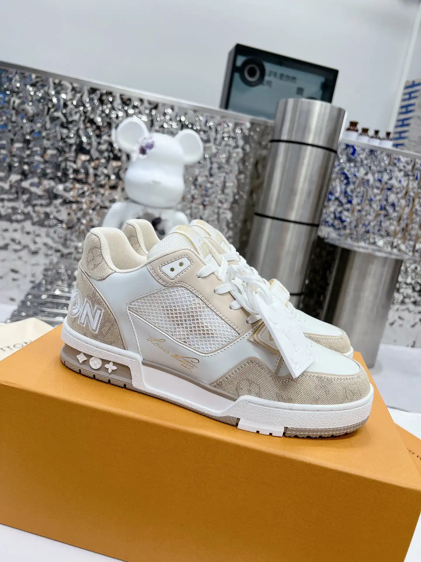 Smilerepublic 2023 Retro Basketball Sneakers image 1