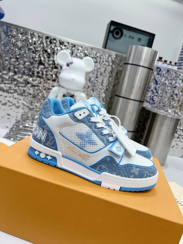 Smilerepublic Retro Basketball Sneakers image 1