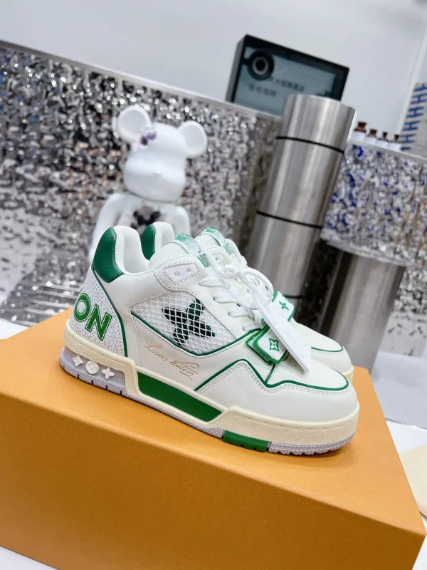 Smilerepublic Retro Basketball Sneakers image 1
