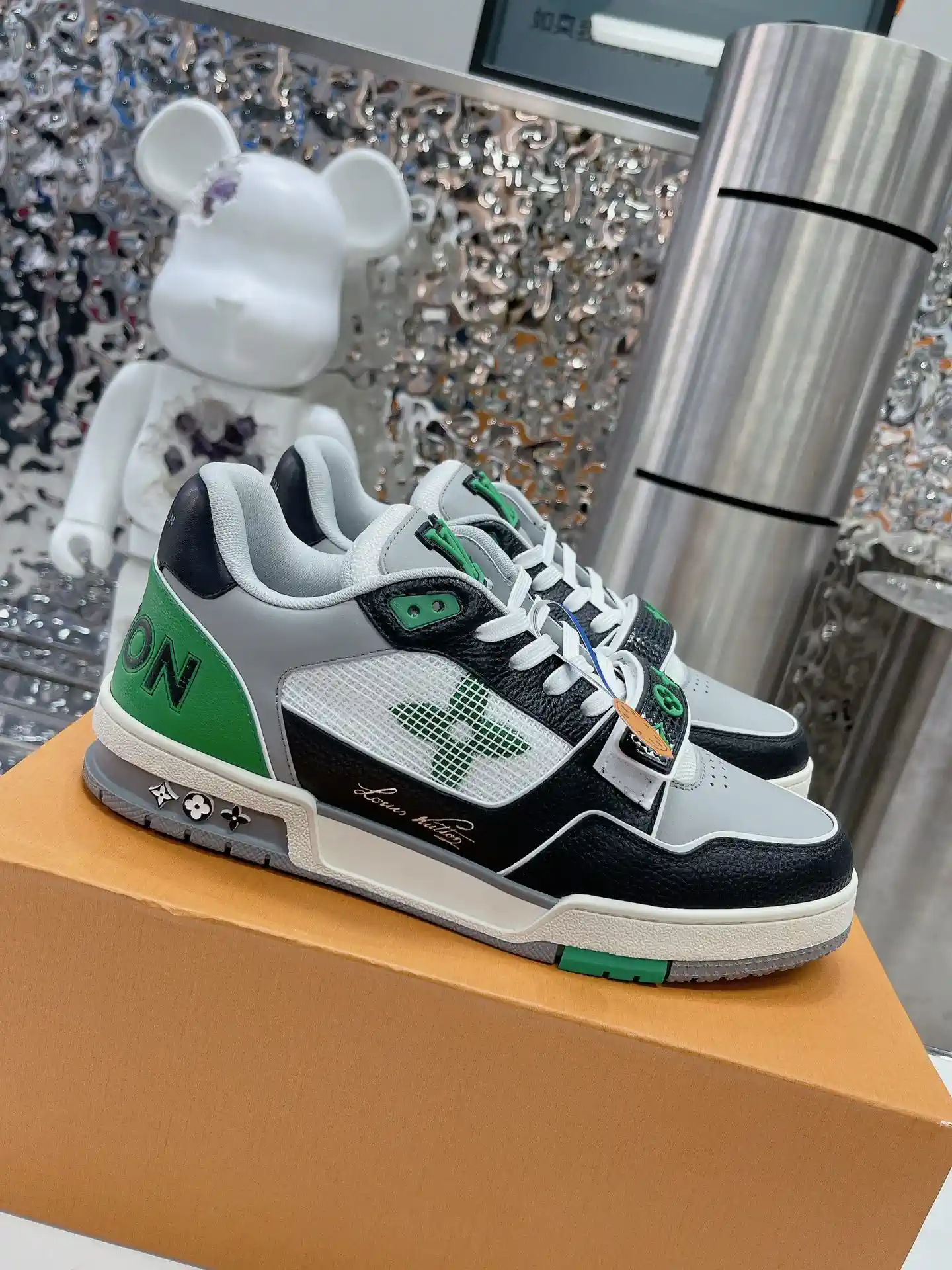 Smilerepublic 2023 Retro Basketball Sneakers image 1