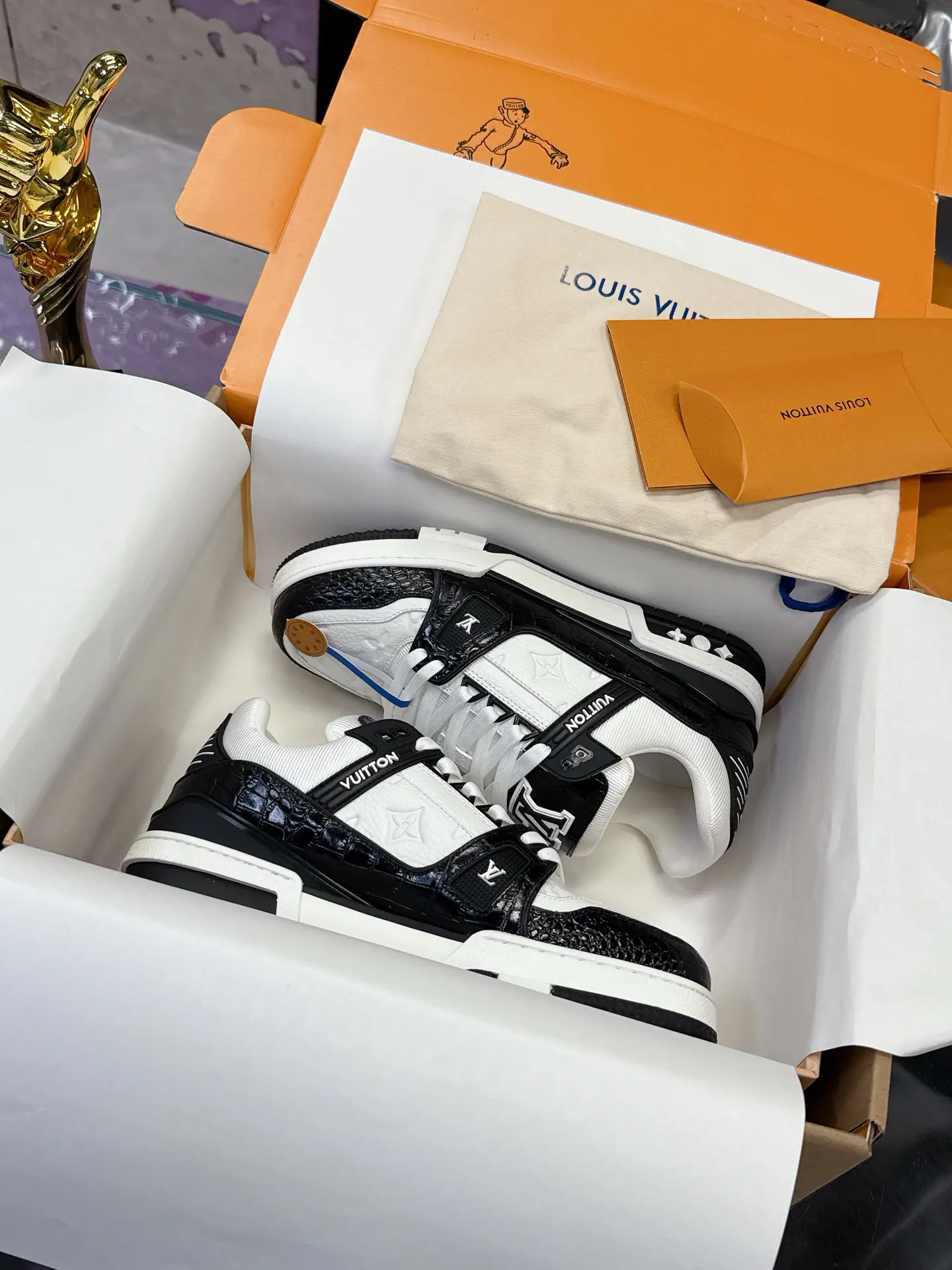 Smilerepublic Trainer Series Casual Sneakers image 1