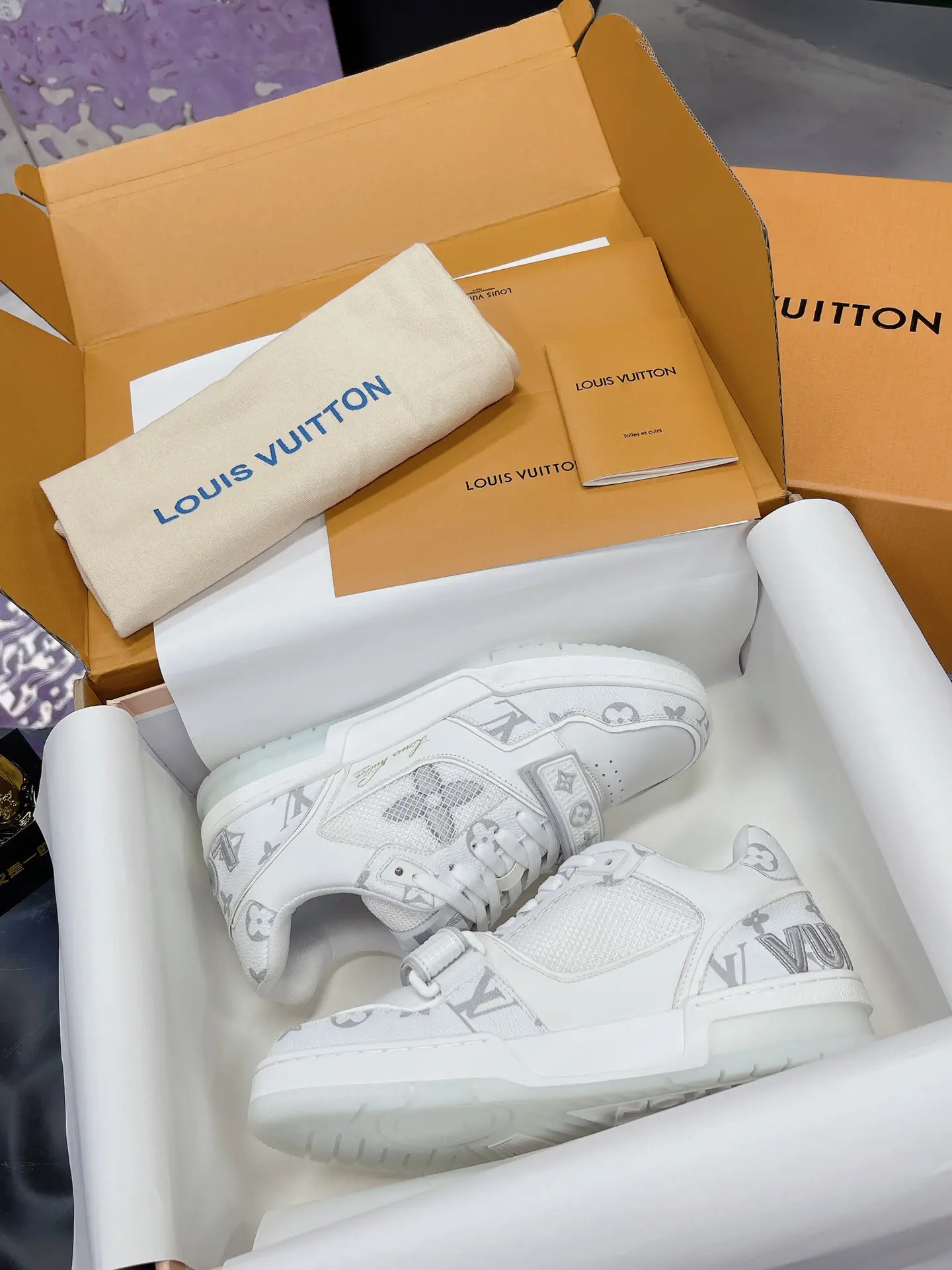 Low Top Velcro Casual Sports Sneakers image 1