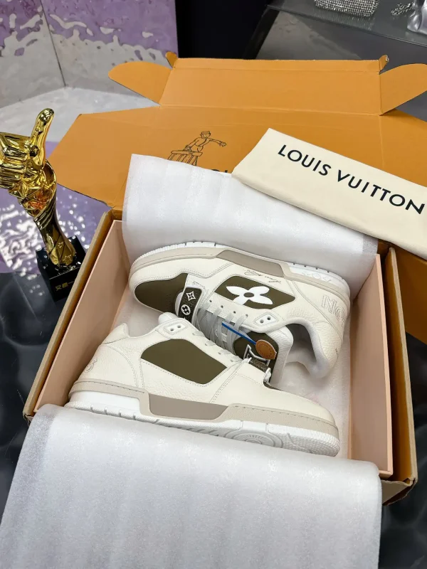 Men's Low-Top Velcro Casual Sports Sneakers image 1
