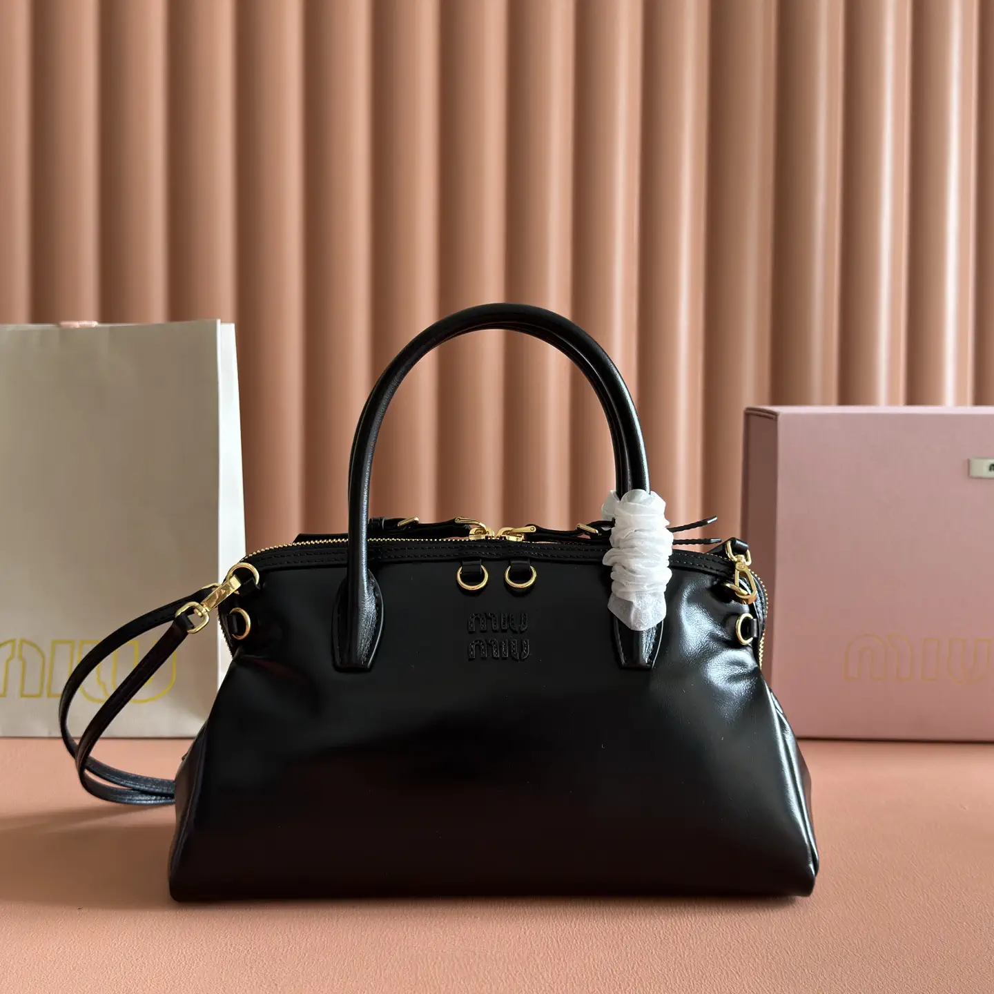 Miu Miu Black Shell Shaped Top Handle Bag image 1