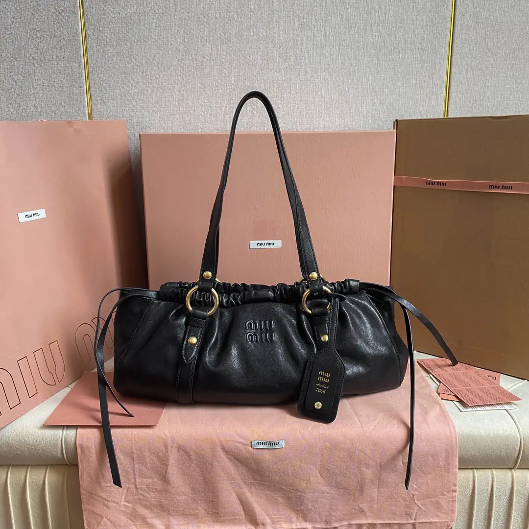 Miu Miu Black Leather Shoulder Bag image 1