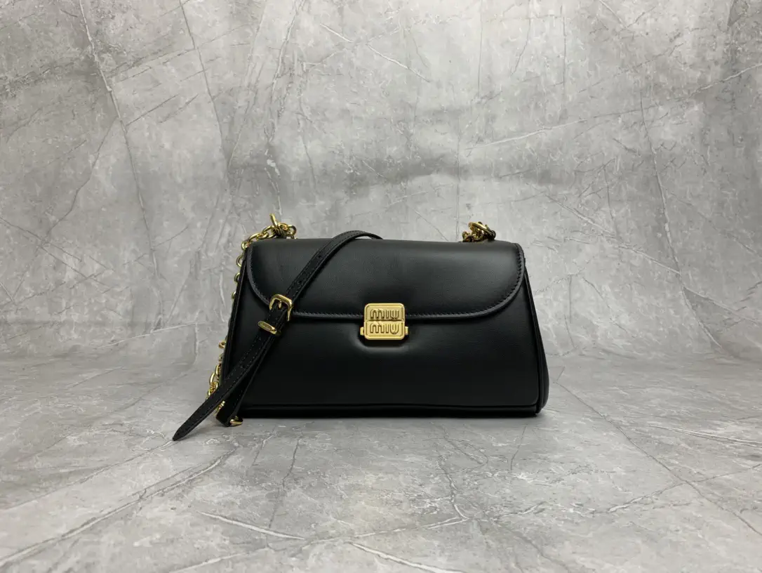 Miu Miu Black Leather Shoulder Bag image 1