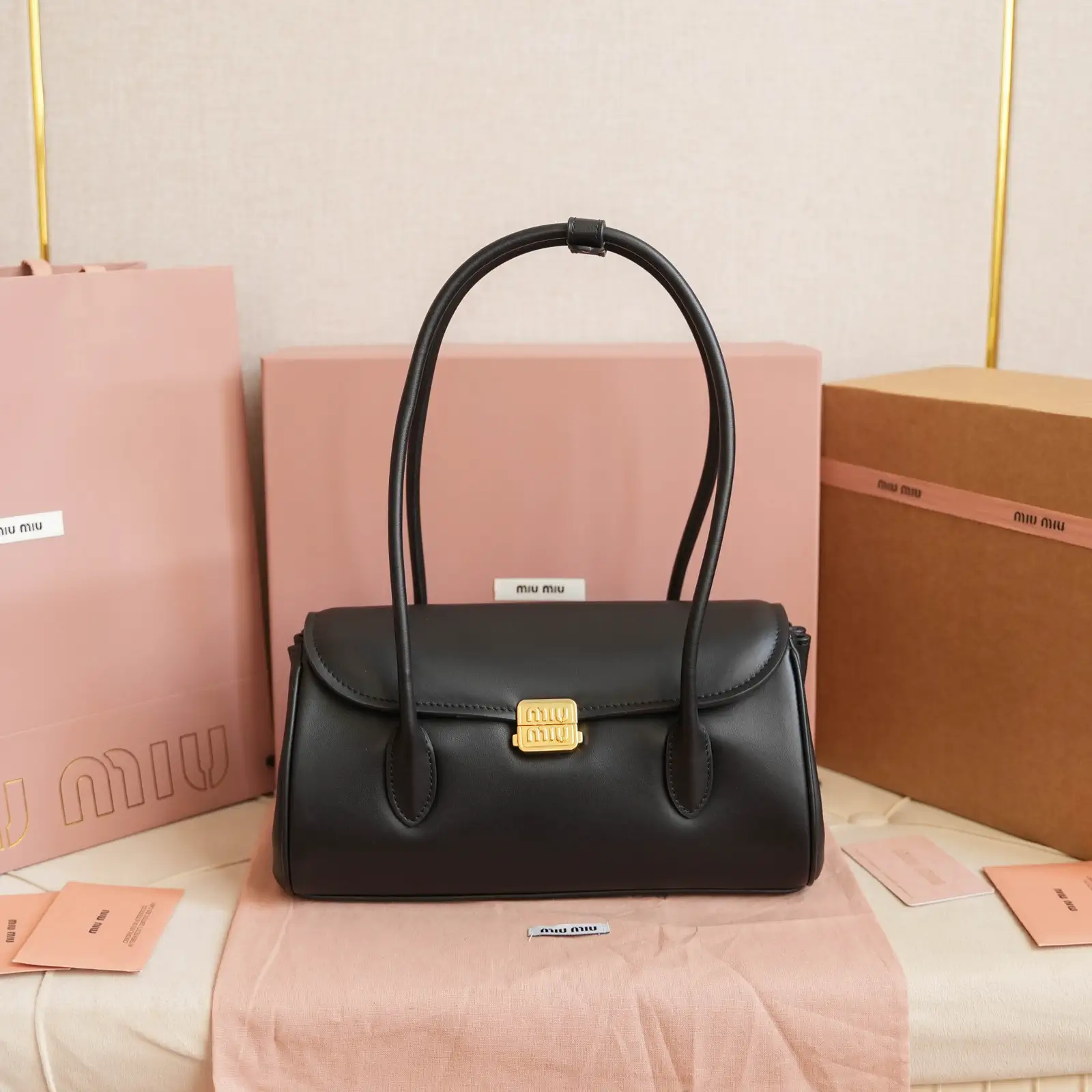 Miu Miu Black Leather Shoulder Bag image 1