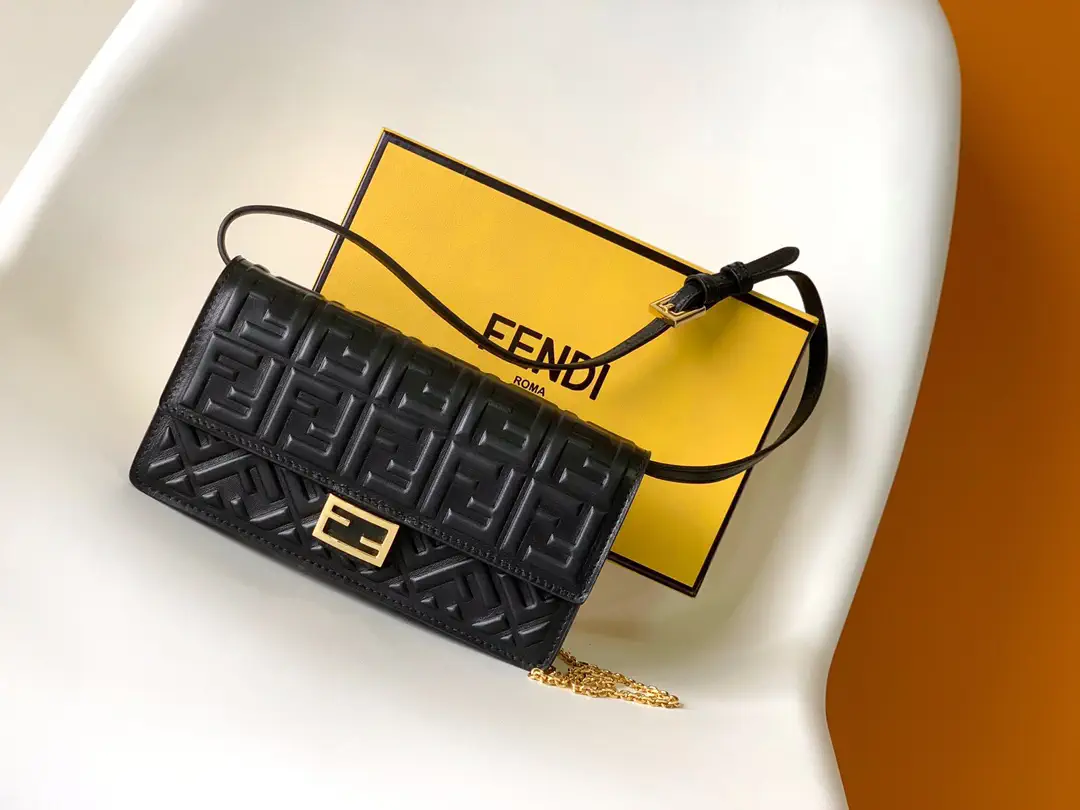 FENDI Compact Baguette Bag image 1