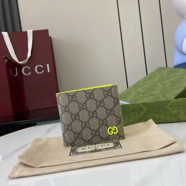 Gucci GG Supreme Bifold Wallet with Neon GG Detail image 1