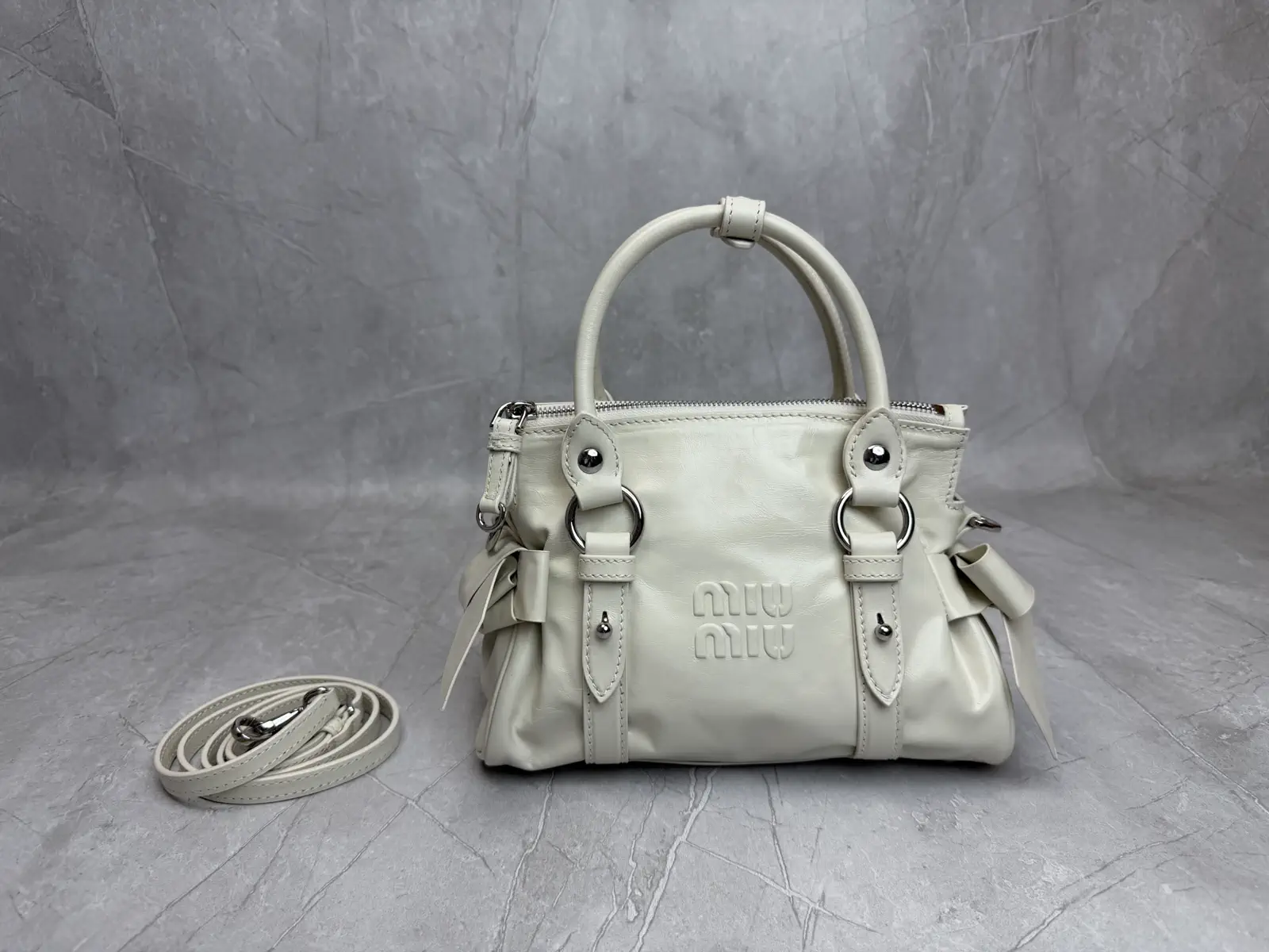 Miu Miu White Bow Detail Top Handle Bag image 1