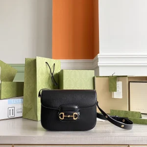 Gucci Horsebit Shoulder Bag image 1