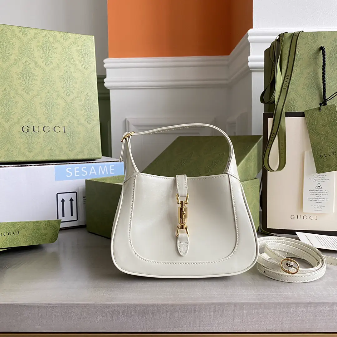 Gucci White Shoulder Bag with Detachable Strap image 1