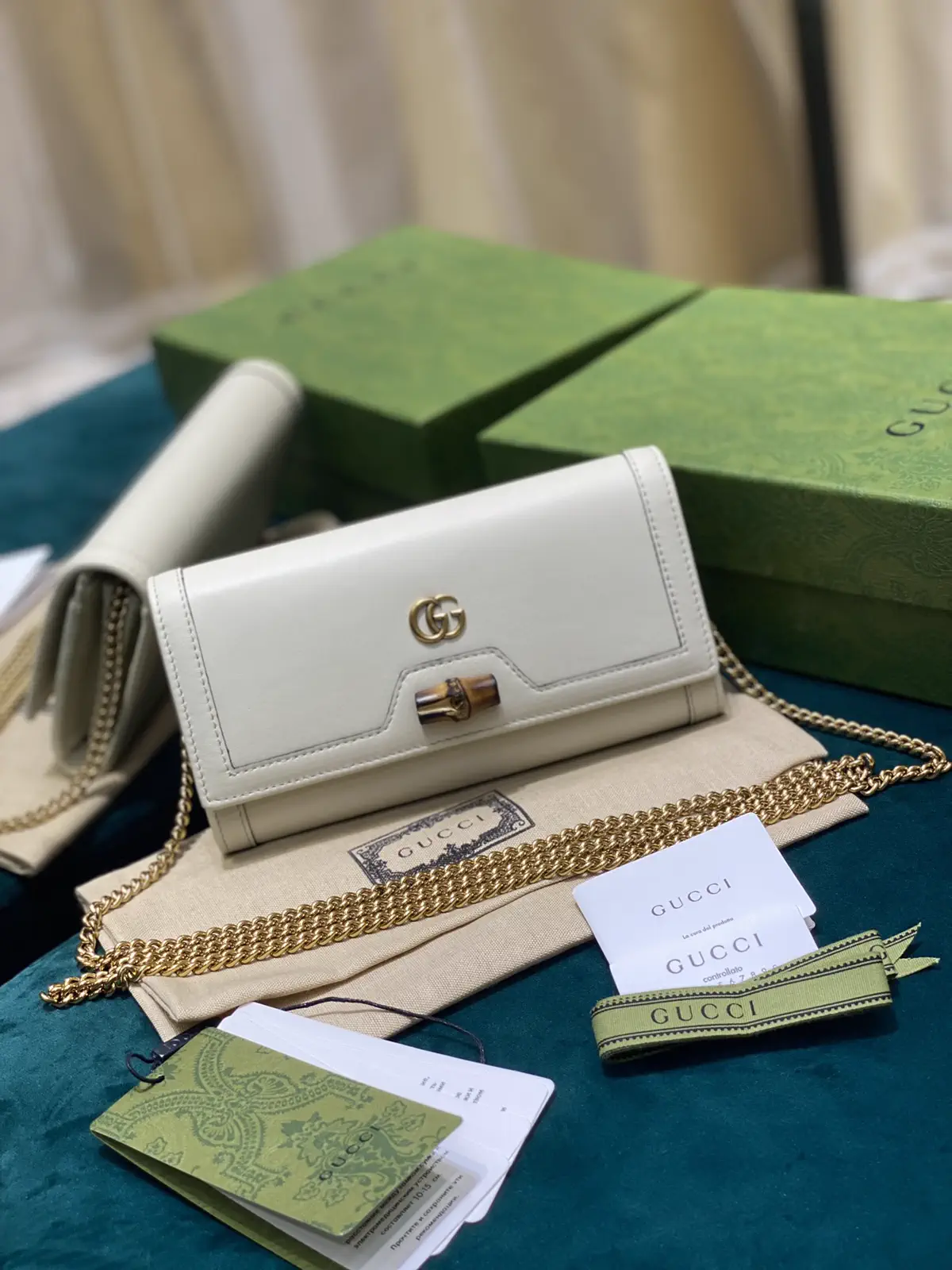 Gucci White Leather Chain Wallet with Bamboo Lock image 1