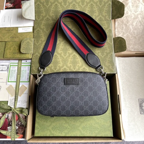 Gucci GG Supreme Small Shoulder Bag image 1