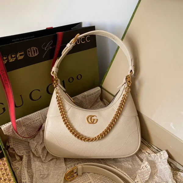 Gucci GG Logo Leather Shoulder Bag image 1
