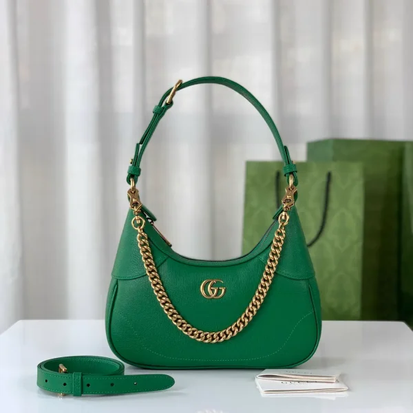 Gucci Green Leather Shoulder Bag with Gold Chain Strap image 1