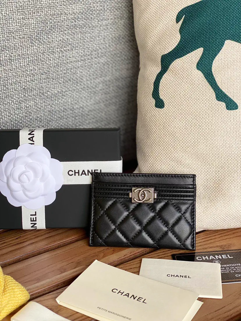 Chanel Quilted Card Holder image 1