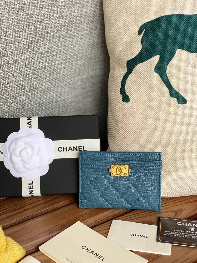 Chanel Quilted Card Holder image 1