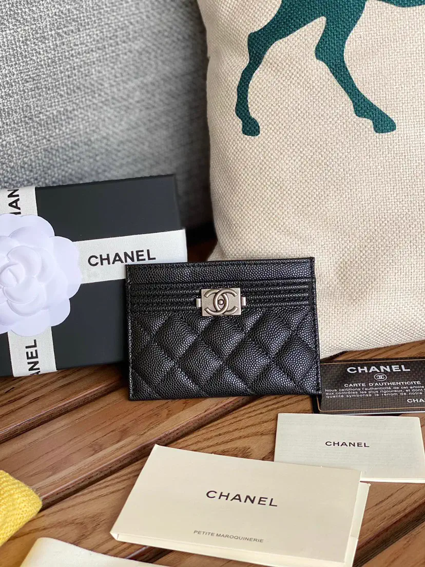 Chanel Quilted Card Holder image 1
