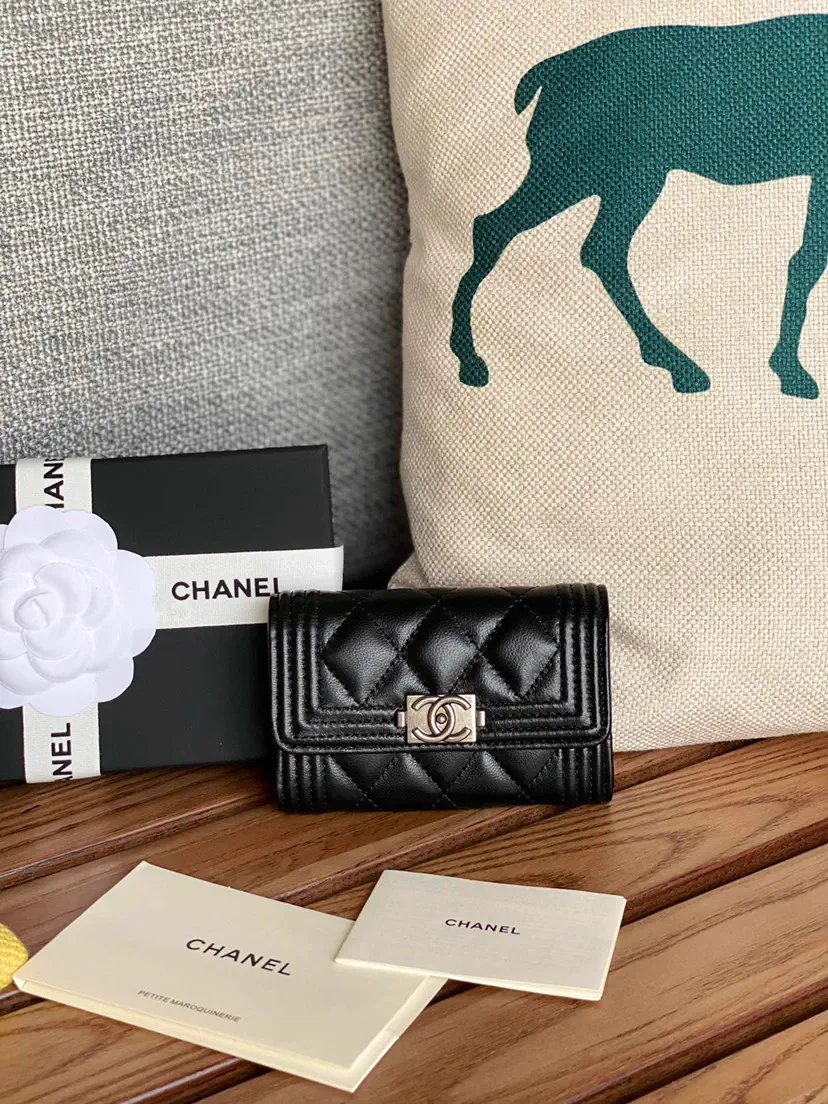 Chanel Quilted Card Holder image 1