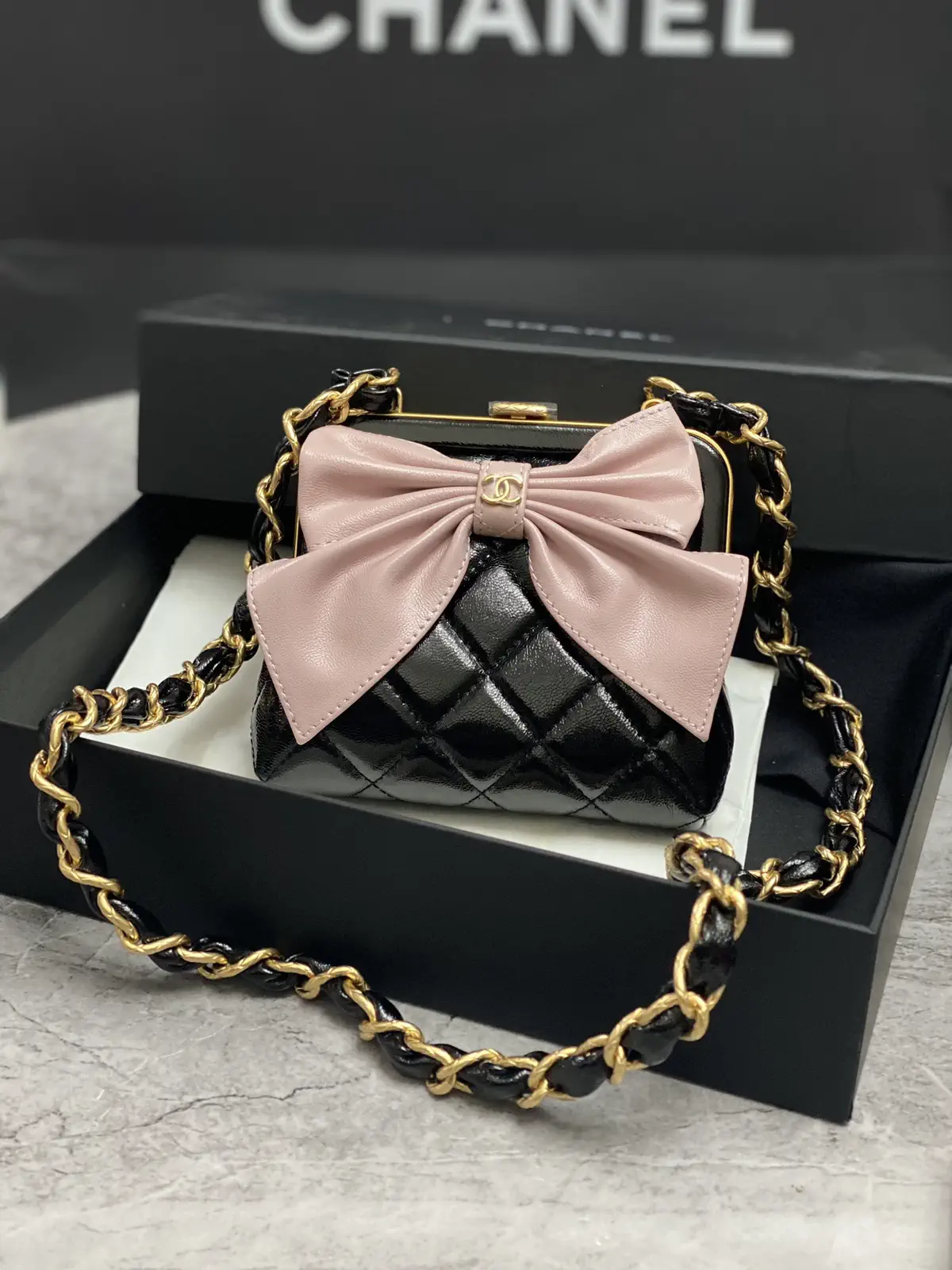 Chanel Quilted Bow Accent Chain Shoulder Bag image 1