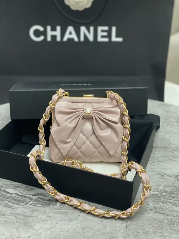 Chanel Quilted Bow Chain Shoulder Bag image 1