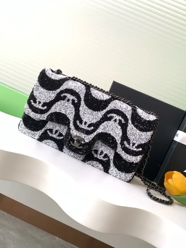 Chanel Sequin Wave Pattern Chain Shoulder Bag image 1